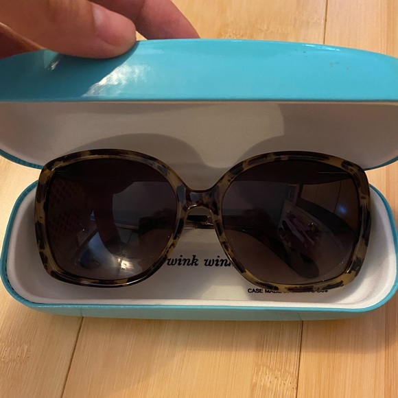 Kate Spade Tortoise Sunglasses - Picture 1 of 7